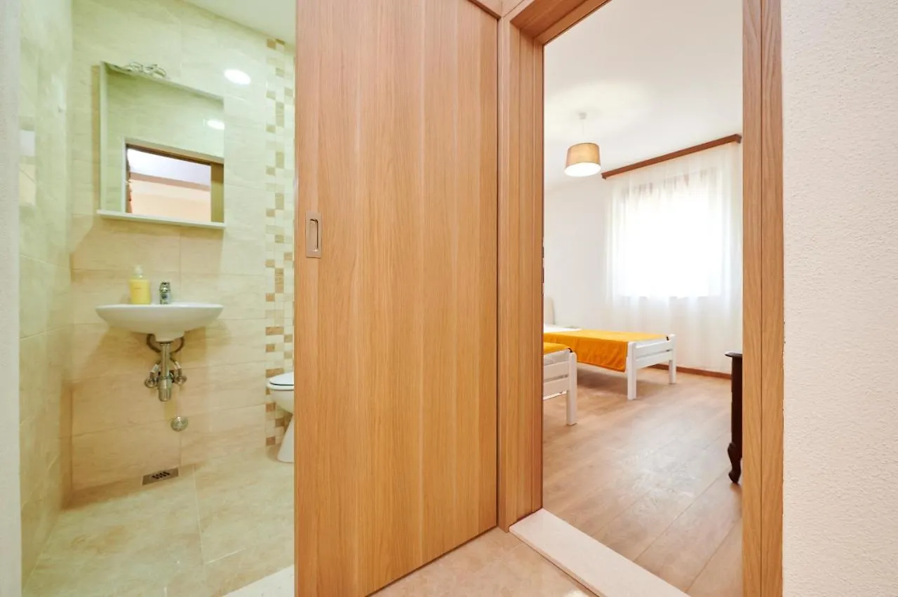 Joso And Diana Apartments Trogir