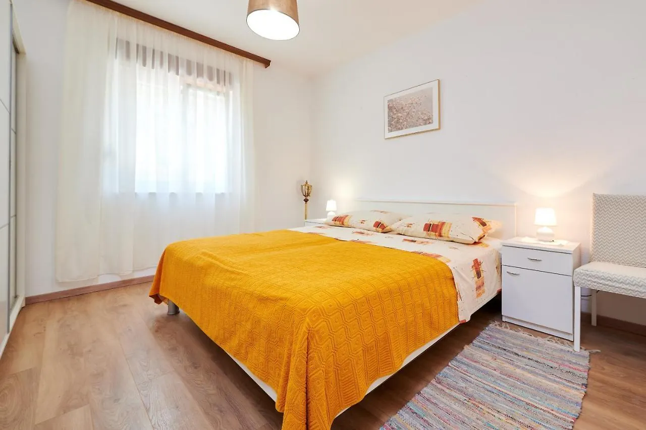 Joso And Diana Apartments Trogir