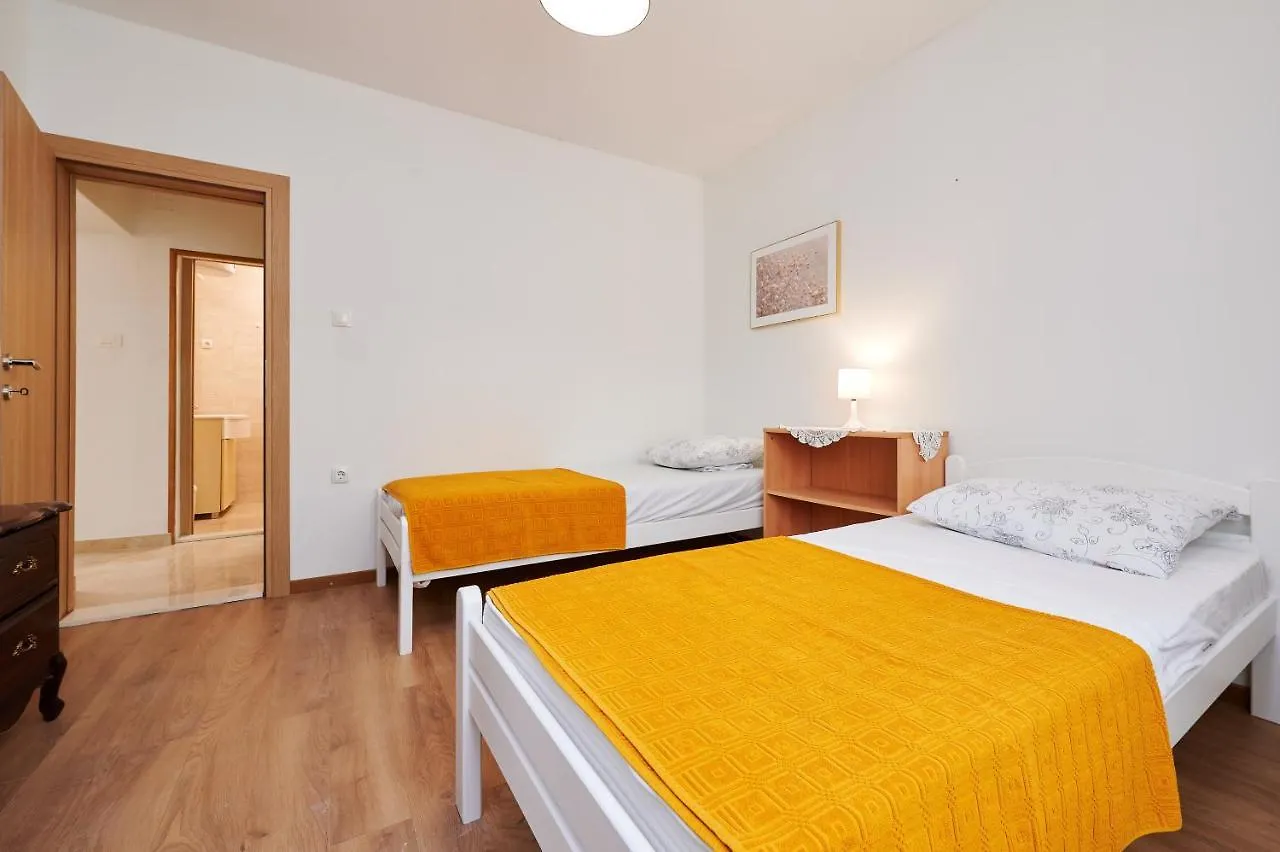Joso And Diana Apartments Trogir