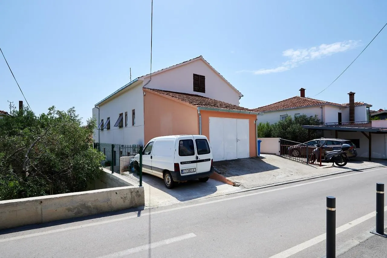 Joso And Diana Apartments Trogir